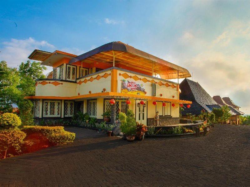 Ciptaningati Hotel Бату Экстерьер фото