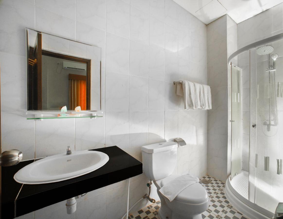 Ciptaningati Hotel Бату Экстерьер фото
